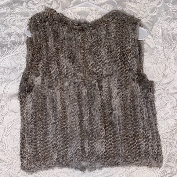 525 America: Genuine Rabbit Fur Vest - Picture 2 of 3